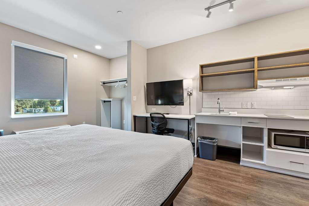 Extended America Premier - Melbourne - I-95 Hotel
