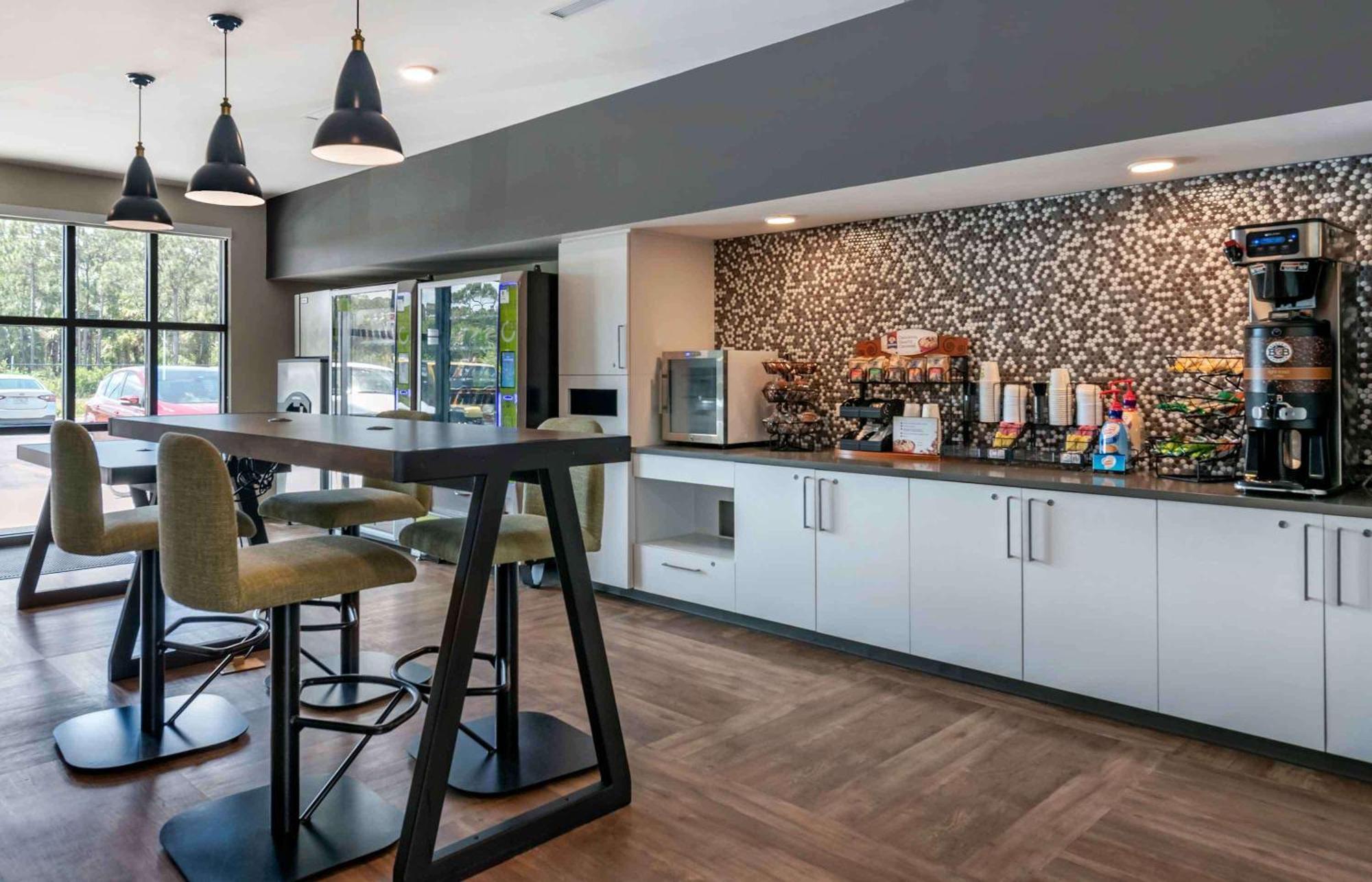 Extended America Premier - Melbourne - I-95 Hotel 3*